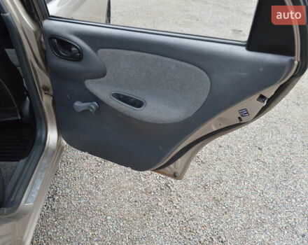 Бежевый Дэу Ланос, объемом двигателя 1.5 л и пробегом 268 тыс. км за 2900 $, фото 13 на Automoto.ua