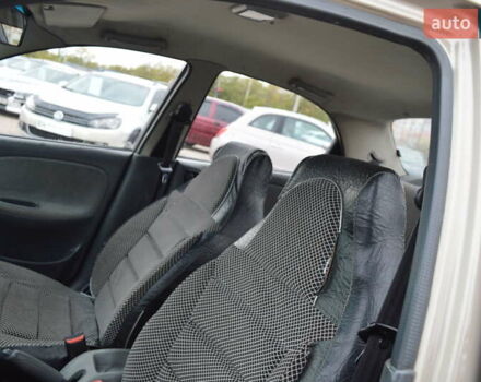 Бежевый Дэу Ланос, объемом двигателя 1.5 л и пробегом 268 тыс. км за 2900 $, фото 7 на Automoto.ua