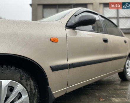 Бежевый Дэу Ланос, объемом двигателя 1.5 л и пробегом 165 тыс. км за 2850 $, фото 3 на Automoto.ua