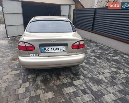Бежевий Деу Ланос, об'ємом двигуна 1.5 л та пробігом 180 тис. км за 2250 $, фото 1 на Automoto.ua