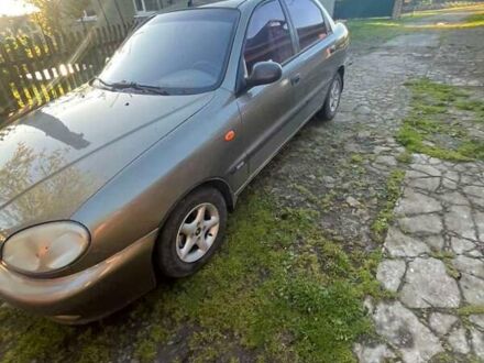 Деу Ланос 2004 у Львові на Automoto.ua Бежевий Деу Ланос, об'ємом двигуна 1.5 л та пробігом 294 тис. км за 2000 $, фото 1 на Automoto.ua