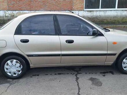 Бежевый Дэу Ланос, объемом двигателя 1.39 л и пробегом 139 тыс. км за 2200 $, фото 1 на Automoto.ua