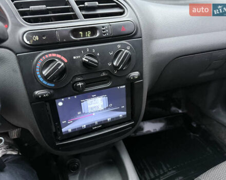 Черный Дэу Ланос, объемом двигателя 1.5 л и пробегом 251 тыс. км за 2550 $, фото 8 на Automoto.ua