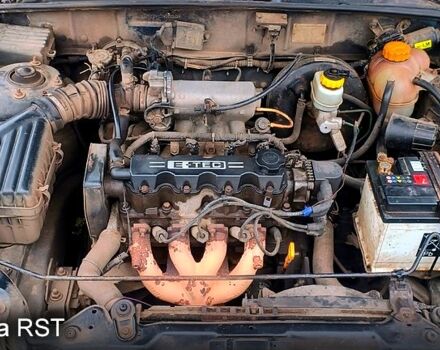 Черный Дэу Ланос, объемом двигателя 1.6 л и пробегом 200 тыс. км за 1700 $, фото 1 на Automoto.ua