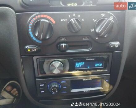 Фиолетовый Дэу Ланос, объемом двигателя 1.5 л и пробегом 280 тыс. км за 2000 $, фото 4 на Automoto.ua