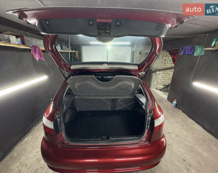 Красный Дэу Ланос, объемом двигателя 1.6 л и пробегом 200 тыс. км за 2000 $, фото 6 на Automoto.ua