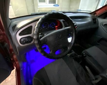 Дэу Ланос 2002 в Николаеве на Automoto.ua Красный Дэу Ланос, объемом двигателя 1.6 л и пробегом 200 тыс. км за 1700 $, фото 9 на Automoto.ua