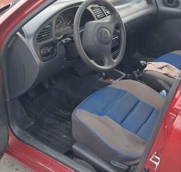 Дэу Ланос 2008 в Стрые на Automoto.ua Красный Дэу Ланос, объемом двигателя 1.5 л и пробегом 175 тыс. км за 1799 $, фото 1 на Automoto.ua