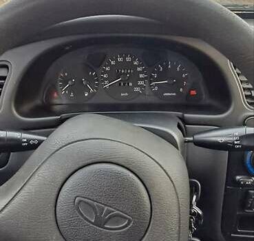 Дэу Ланос 2008 в Стрые на Automoto.ua Красный Дэу Ланос, объемом двигателя 1.5 л и пробегом 175 тыс. км за 1799 $, фото 10 на Automoto.ua