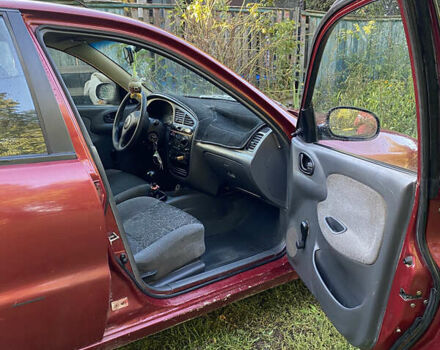 Деу Ланос 2005 у Коломаке на Automoto.ua Червоний Деу Ланос, об'ємом двигуна 1.5 л та пробігом 320 тис. км за 1700 $, фото 2 на Automoto.ua