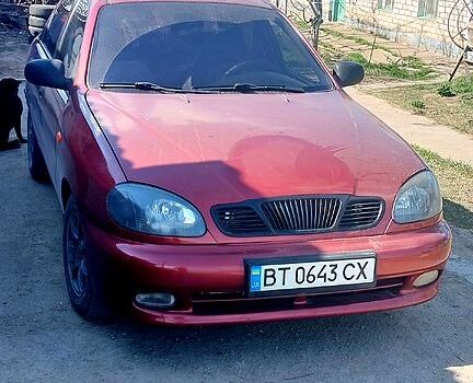 Красный Дэу Ланос, объемом двигателя 1.5 л и пробегом 252 тыс. км за 2600 $, фото 1 на Automoto.ua