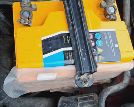 Красный Дэу Ланос, объемом двигателя 1.5 л и пробегом 153 тыс. км за 2000 $, фото 5 на Automoto.ua