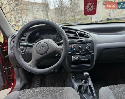 Красный Дэу Ланос, объемом двигателя 1.5 л и пробегом 146 тыс. км за 2300 $, фото 7 на Automoto.ua
