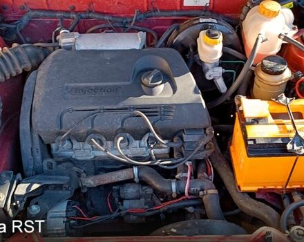Червоний Деу Ланос, об'ємом двигуна 1.4 л та пробігом 161 тис. км за 3000 $, фото 5 на Automoto.ua