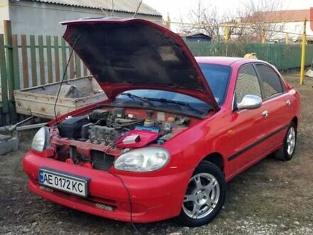 Деу Ланос 1998 у Підгородне на Automoto.ua Червоний Деу Ланос, об'ємом двигуна 1.5 л та пробігом 320 тис. км за 2100 $, фото 1 на Automoto.ua
