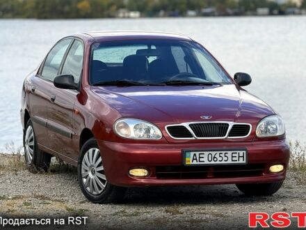 Дэу Ланос 2001 в Днепре (Днепропетровске) на Automoto.ua Красный Дэу Ланос, объемом двигателя 1.5 л и пробегом 201 тыс. км за 2550 $, фото 1 на Automoto.ua