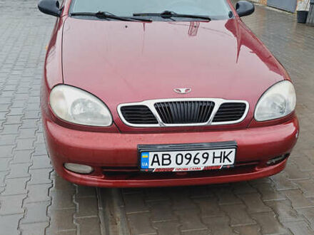 Красный Дэу Ланос, объемом двигателя 1.5 л и пробегом 153 тыс. км за 2000 $, фото 1 на Automoto.ua