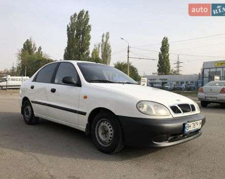 Дэу Ланос, объемом двигателя 1.5 л и пробегом 180 тыс. км за 1999 $, фото 3 на Automoto.ua