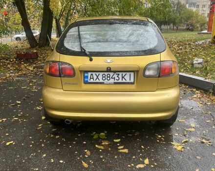Желтый Дэу Ланос, объемом двигателя 1.6 л и пробегом 256 тыс. км за 2000 $, фото 1 на Automoto.ua