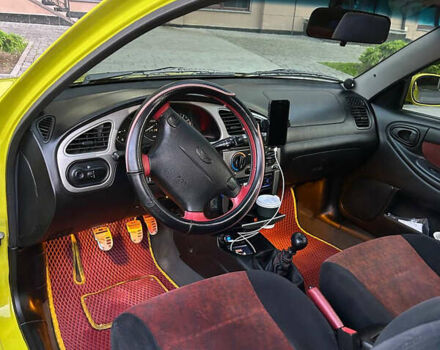 Жовтий Деу Ланос, об'ємом двигуна 1.6 л та пробігом 132 тис. км за 4150 $, фото 7 на Automoto.ua