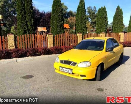 Дэу Ланос 2002 в Днепре (Днепропетровске) на Automoto.ua Желтый Дэу Ланос, объемом двигателя 1.5 л и пробегом 113 тыс. км за 1100 $, фото 1 на Automoto.ua