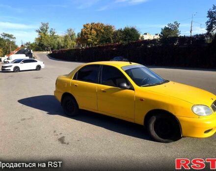 Дэу Ланос 2002 в Днепре (Днепропетровске) на Automoto.ua Желтый Дэу Ланос, объемом двигателя 1.5 л и пробегом 113 тыс. км за 1100 $, фото 2 на Automoto.ua