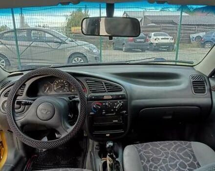 Дэу Ланос 2002 в Киеве на Automoto.ua Желтый Дэу Ланос, объемом двигателя 1.5 л и пробегом 273 тыс. км за 2100 $, фото 4 на Automoto.ua