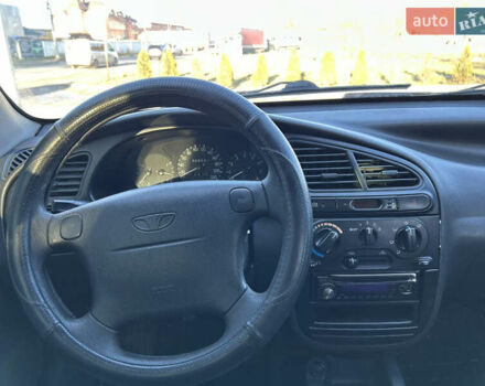 Жовтий Деу Ланос, об'ємом двигуна 1.5 л та пробігом 268 тис. км за 1800 $, фото 10 на Automoto.ua