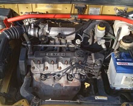 Жовтий Деу Ланос, об'ємом двигуна 1.5 л та пробігом 200 тис. км за 3200 $, фото 5 на Automoto.ua