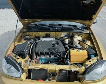 Желтый Дэу Ланос, объемом двигателя 1.3 л и пробегом 200 тыс. км за 1400 $, фото 7 на Automoto.ua