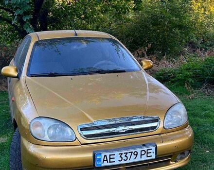 Желтый Дэу Ланос, объемом двигателя 1.5 л и пробегом 450 тыс. км за 1380 $, фото 3 на Automoto.ua