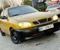 Желтый Дэу Ланос, объемом двигателя 1.3 л и пробегом 240 тыс. км за 750 $, фото 1 на Automoto.ua