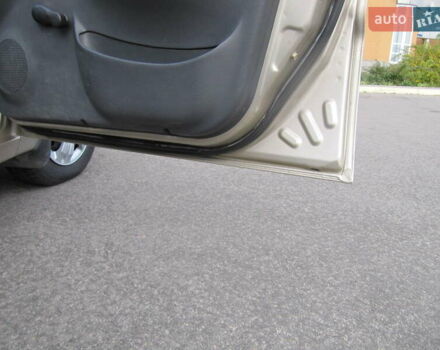 Дэу Ланос 2004 в Днепре (Днепропетровске) на Automoto.ua Желтый Дэу Ланос, объемом двигателя 1.5 л и пробегом 147 тыс. км за 3500 $, фото 14 на Automoto.ua