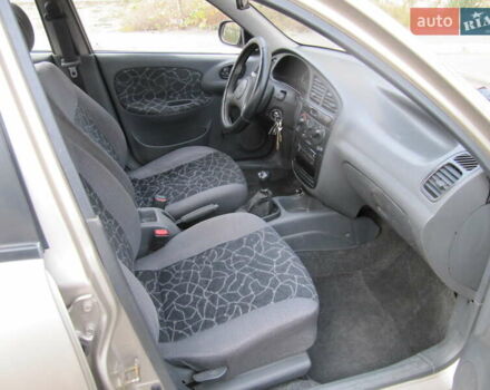 Дэу Ланос 2004 в Днепре (Днепропетровске) на Automoto.ua Желтый Дэу Ланос, объемом двигателя 1.5 л и пробегом 147 тыс. км за 3500 $, фото 13 на Automoto.ua