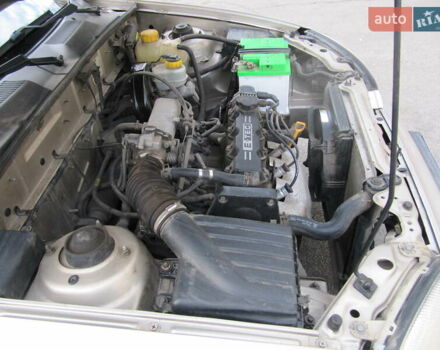 Дэу Ланос 2004 в Днепре (Днепропетровске) на Automoto.ua Желтый Дэу Ланос, объемом двигателя 1.5 л и пробегом 147 тыс. км за 3500 $, фото 7 на Automoto.ua