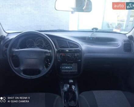 Желтый Дэу Ланос, объемом двигателя 1.5 л и пробегом 227 тыс. км за 2800 $, фото 5 на Automoto.ua