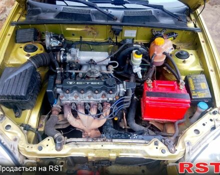 Жовтий Деу Ланос, об'ємом двигуна 1.5 л та пробігом 300 тис. км за 1000 $, фото 2 на Automoto.ua