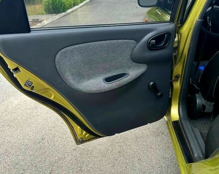 Желтый Дэу Ланос, объемом двигателя 1.5 л и пробегом 247 тыс. км за 3500 $, фото 5 на Automoto.ua