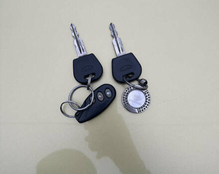 Жовтий Деу Ланос, об'ємом двигуна 1.5 л та пробігом 145 тис. км за 2850 $, фото 36 на Automoto.ua