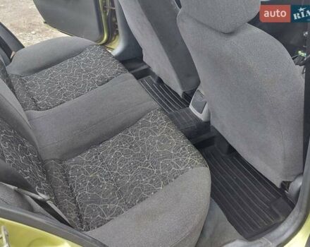 Желтый Дэу Ланос, объемом двигателя 1.5 л и пробегом 250 тыс. км за 1700 $, фото 5 на Automoto.ua