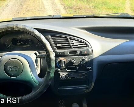 Желтый Дэу Ланос, объемом двигателя 1.3 л и пробегом 0 тыс. км за 2500 $, фото 6 на Automoto.ua