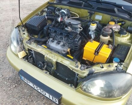 Дэу Ланос 2007 в Сторожинце на Automoto.ua Желтый Дэу Ланос, объемом двигателя 1.5 л и пробегом 349 тыс. км за 3500 $, фото 3 на Automoto.ua