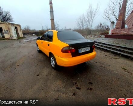 Желтый Дэу Ланос, объемом двигателя 1.4 л и пробегом 269 тыс. км за 1250 $, фото 1 на Automoto.ua