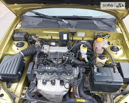 Жовтий Деу Ланос, об'ємом двигуна 1.5 л та пробігом 253 тис. км за 2100 $, фото 18 на Automoto.ua