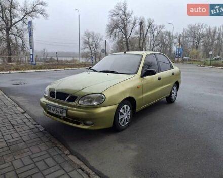 Желтый Дэу Ланос, объемом двигателя 1.49 л и пробегом 200 тыс. км за 1650 $, фото 1 на Automoto.ua