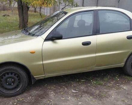 Желтый Дэу Ланос, объемом двигателя 1.5 л и пробегом 250 тыс. км за 1700 $, фото 1 на Automoto.ua