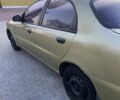 Желтый Дэу Ланос, объемом двигателя 1.5 л и пробегом 200 тыс. км за 1450 $, фото 2 на Automoto.ua