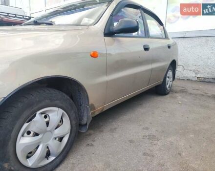 Желтый Дэу Ланос, объемом двигателя 1.39 л и пробегом 215 тыс. км за 2200 $, фото 7 на Automoto.ua
