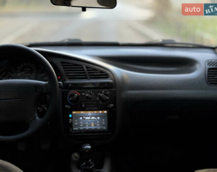 Желтый Дэу Ланос, объемом двигателя 1.6 л и пробегом 115 тыс. км за 2750 $, фото 9 на Automoto.ua