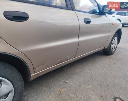 Желтый Дэу Ланос, объемом двигателя 1.39 л и пробегом 215 тыс. км за 2200 $, фото 2 на Automoto.ua